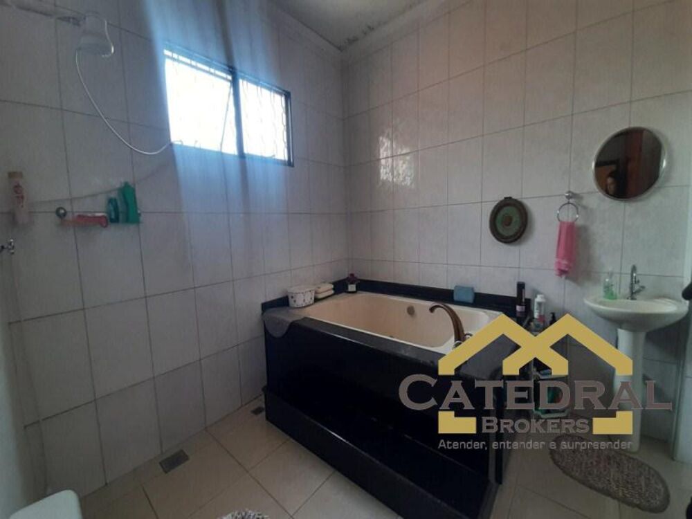 Sobrado à venda com 6 quartos, 360m² - Foto 7