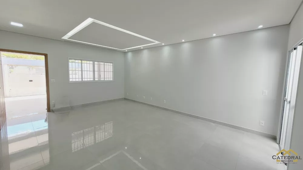 Casa à venda com 3 quartos, 140m² - Foto 2