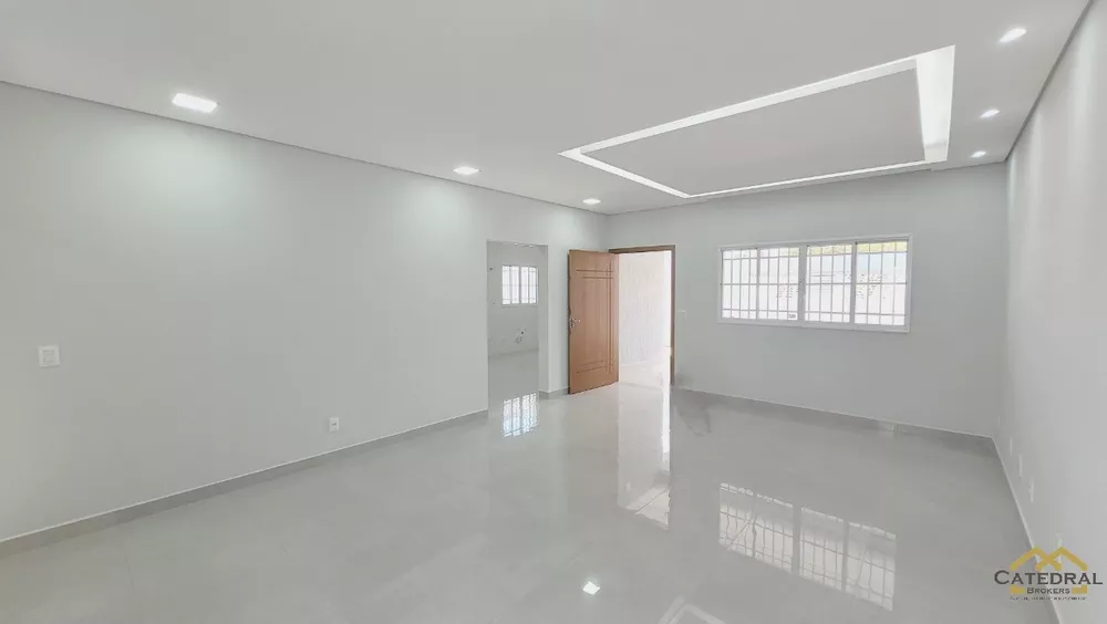 Casa à venda com 3 quartos, 140m² - Foto 3