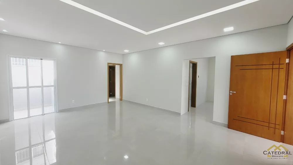 Casa à venda com 3 quartos, 140m² - Foto 1