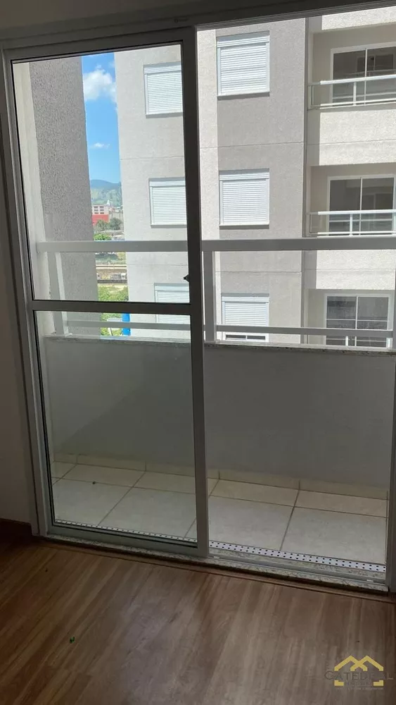 Apartamento à venda com 2 quartos, 47m² - Foto 2