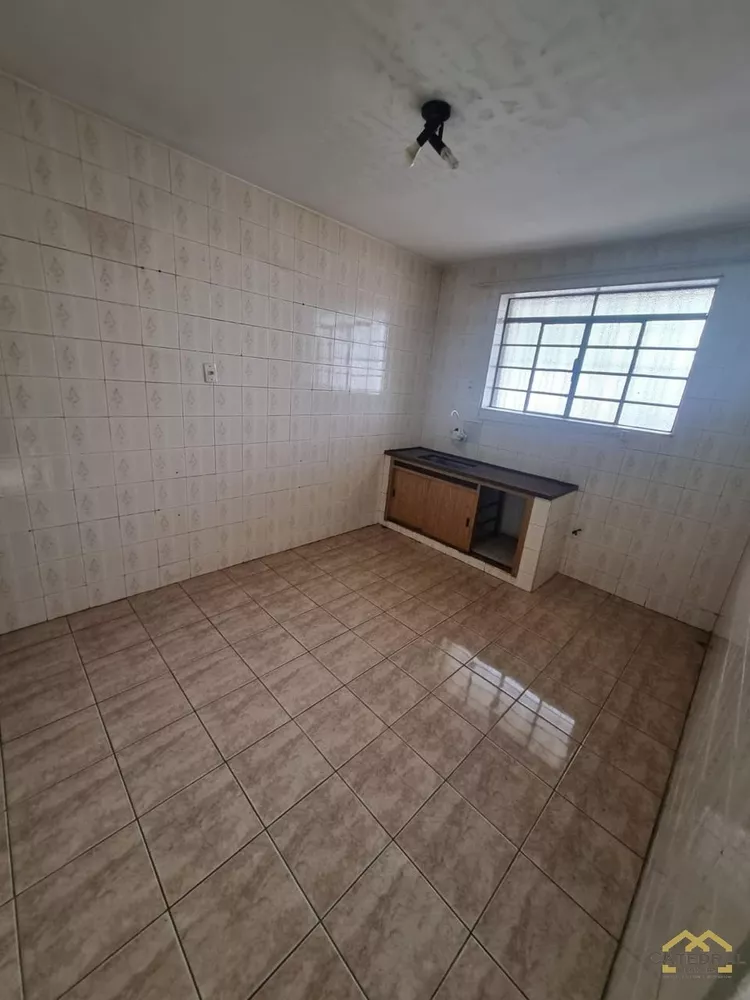 Casa à venda com 2 quartos, 70m² - Foto 3