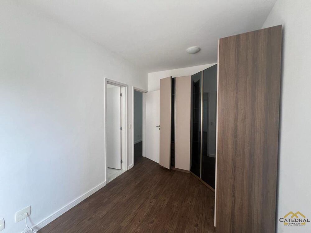 Apartamento para alugar com 3 quartos, 109m² - Foto 2