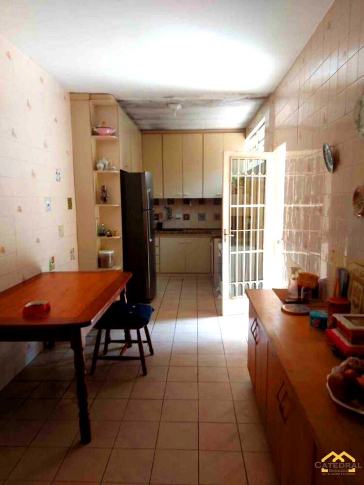 Casa, 2 quartos, 200 m² - Foto 4