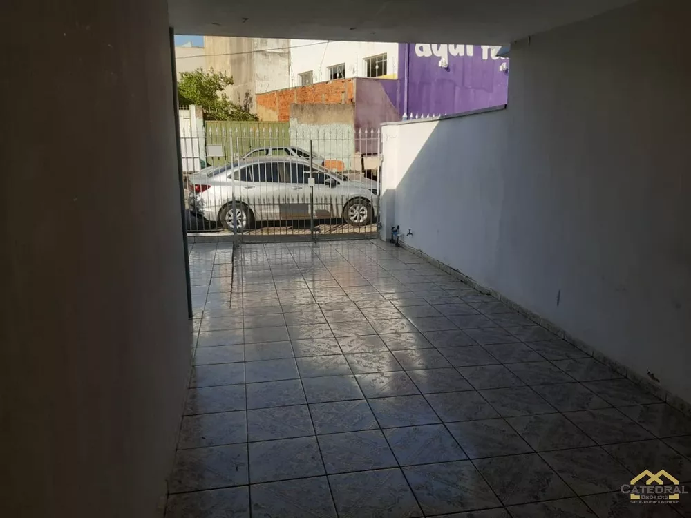 Casa à venda com 4 quartos, 156m² - Foto 3