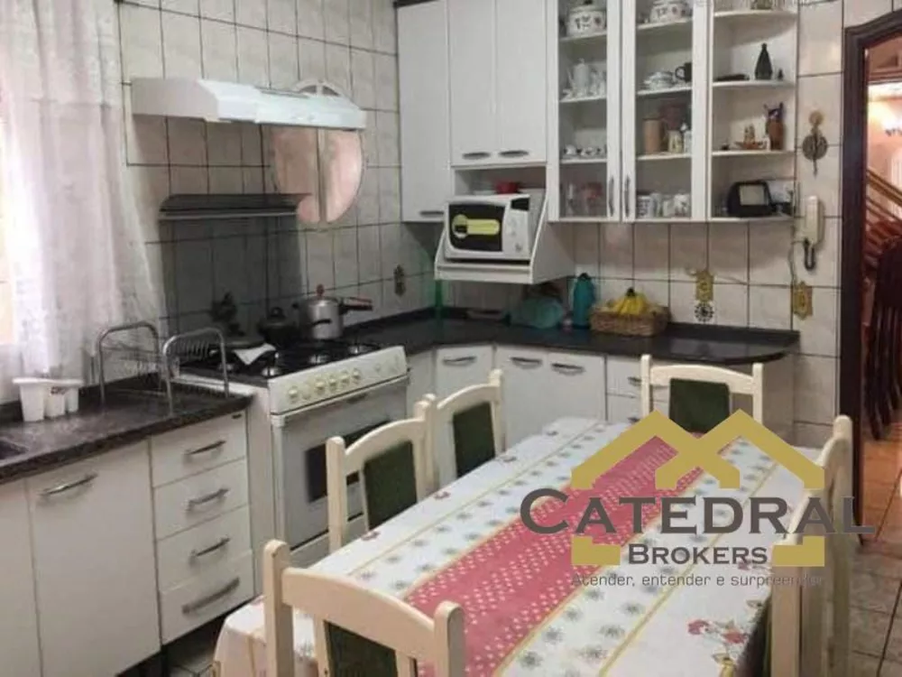 Sobrado à venda com 4 quartos, 183m² - Foto 2