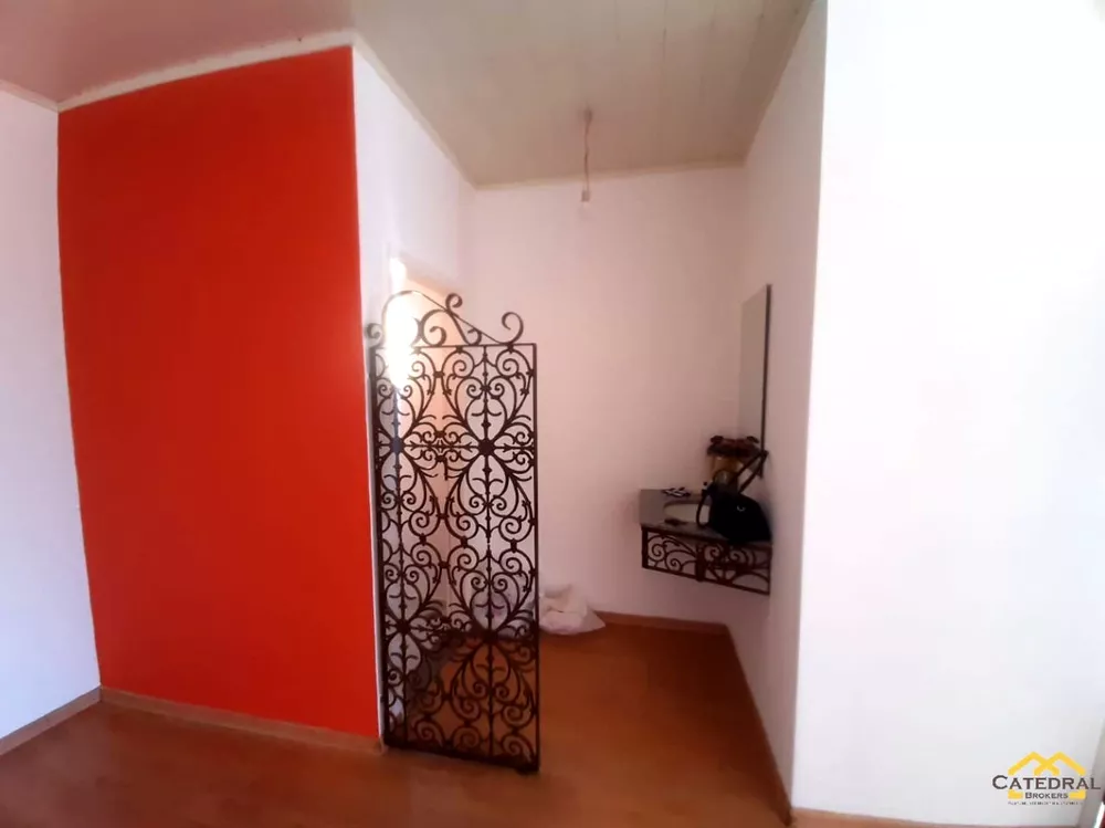 Casa à venda com 3 quartos, 169m² - Foto 4