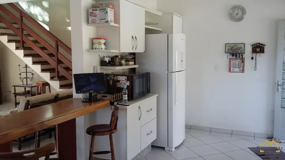 Chácara à venda com 5 quartos, 340m² - Foto 4