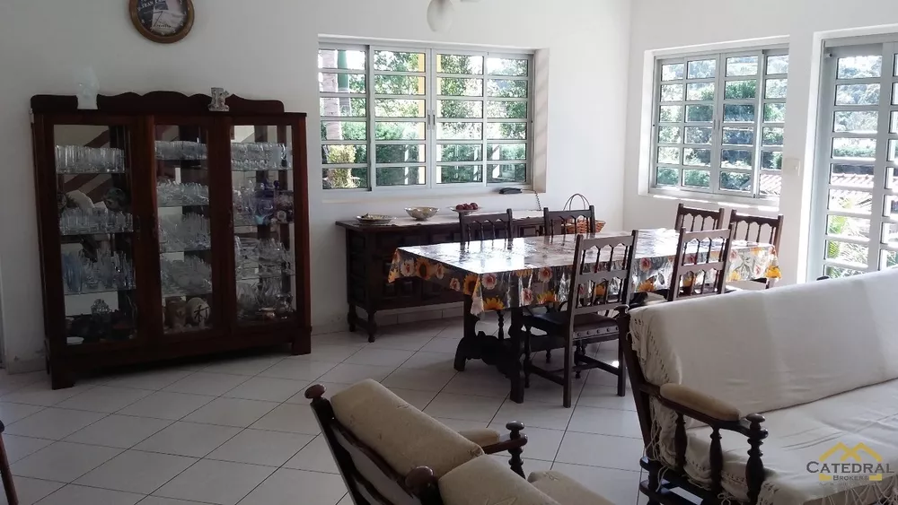 Chácara à venda com 5 quartos, 340m² - Foto 3