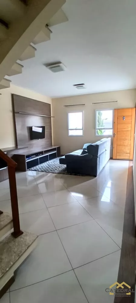 Casa à venda com 3 quartos, 160m² - Foto 3