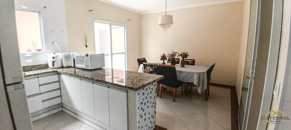 Casa à venda com 3 quartos, 160m² - Foto 7