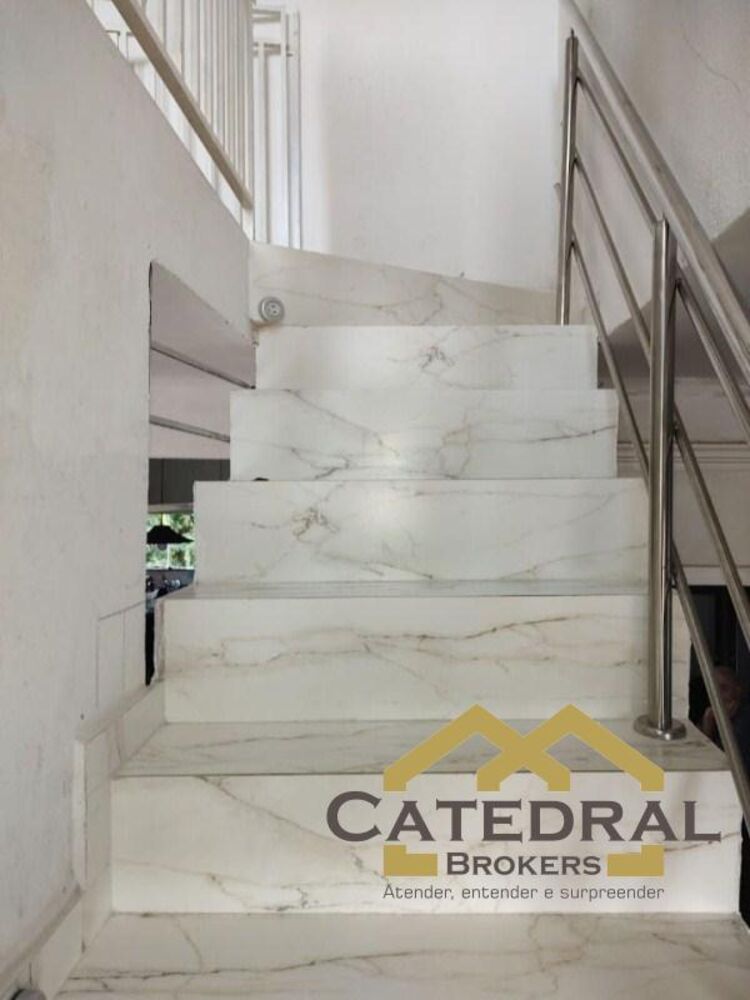 Sobrado à venda com 3 quartos, 312m² - Foto 4