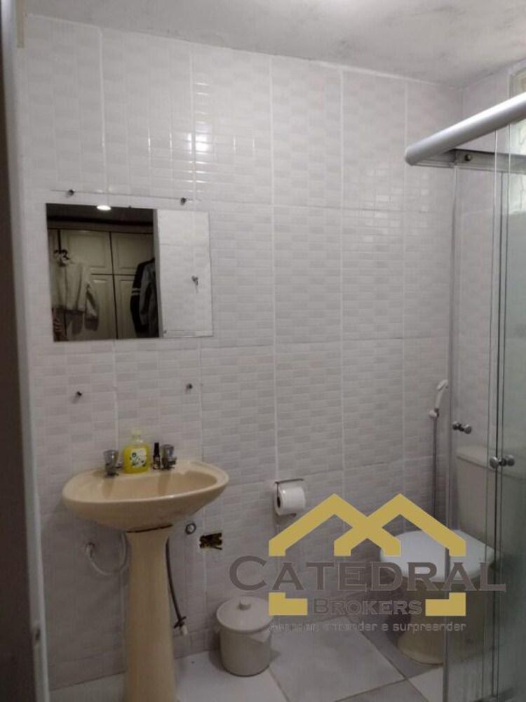 Sobrado à venda com 3 quartos, 312m² - Foto 1