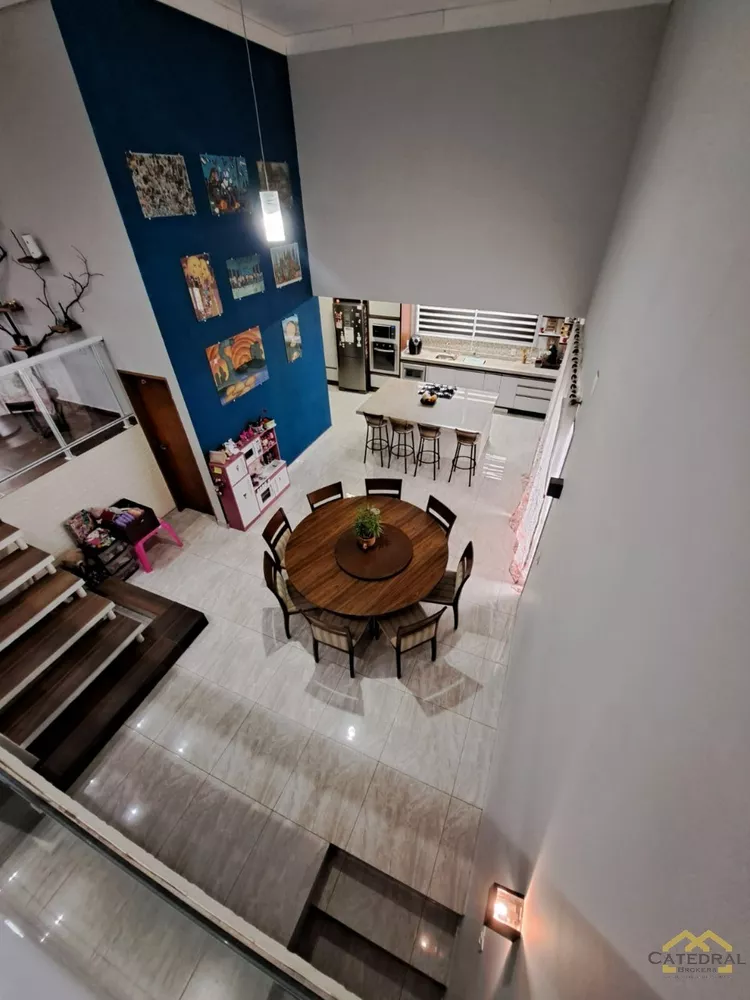 Casa de Condomínio à venda com 3 quartos, 310m² - Foto 2