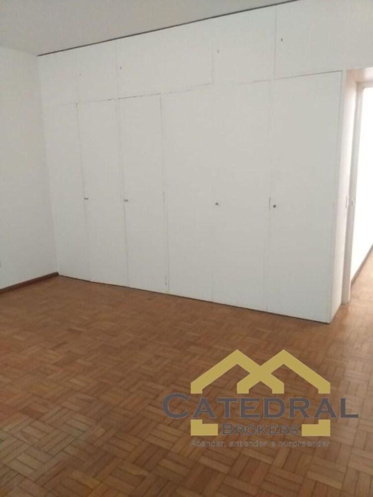 Casa Comercial à venda com 3 quartos, 347m² - Foto 28