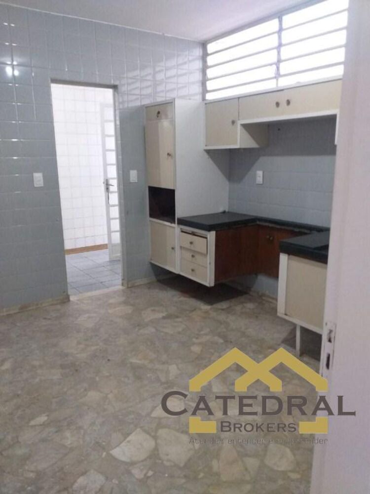 Casa Comercial à venda com 3 quartos, 347m² - Foto 17