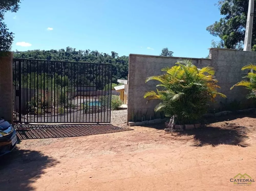 Chácara à venda com 3 quartos, 120m² - Foto 1