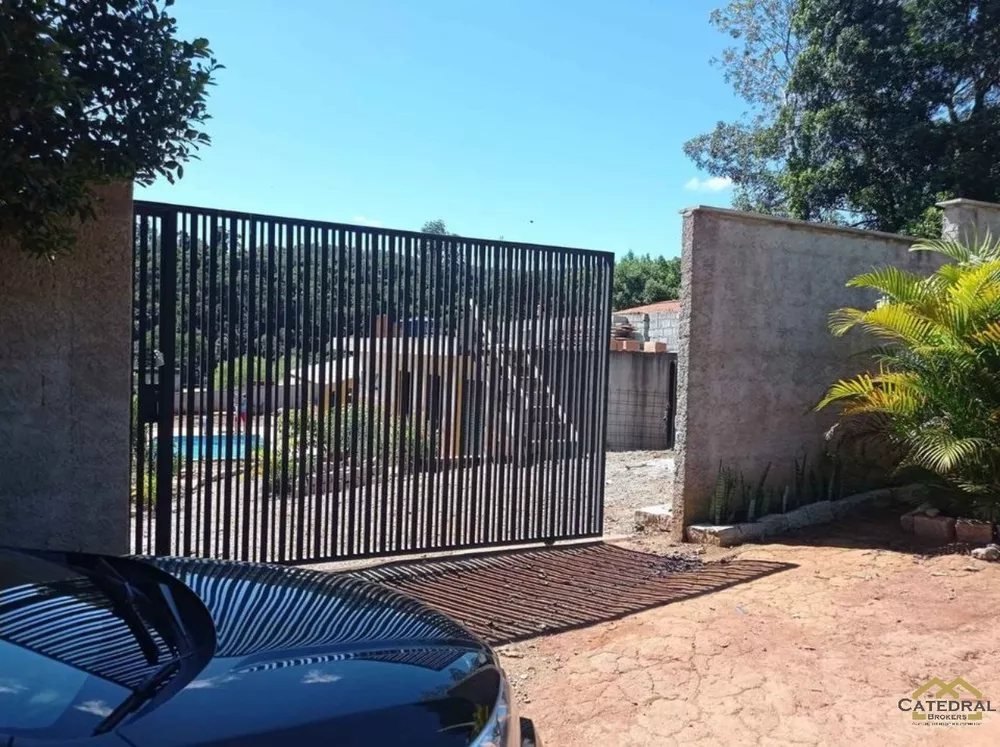 Chácara à venda com 3 quartos, 120m² - Foto 2