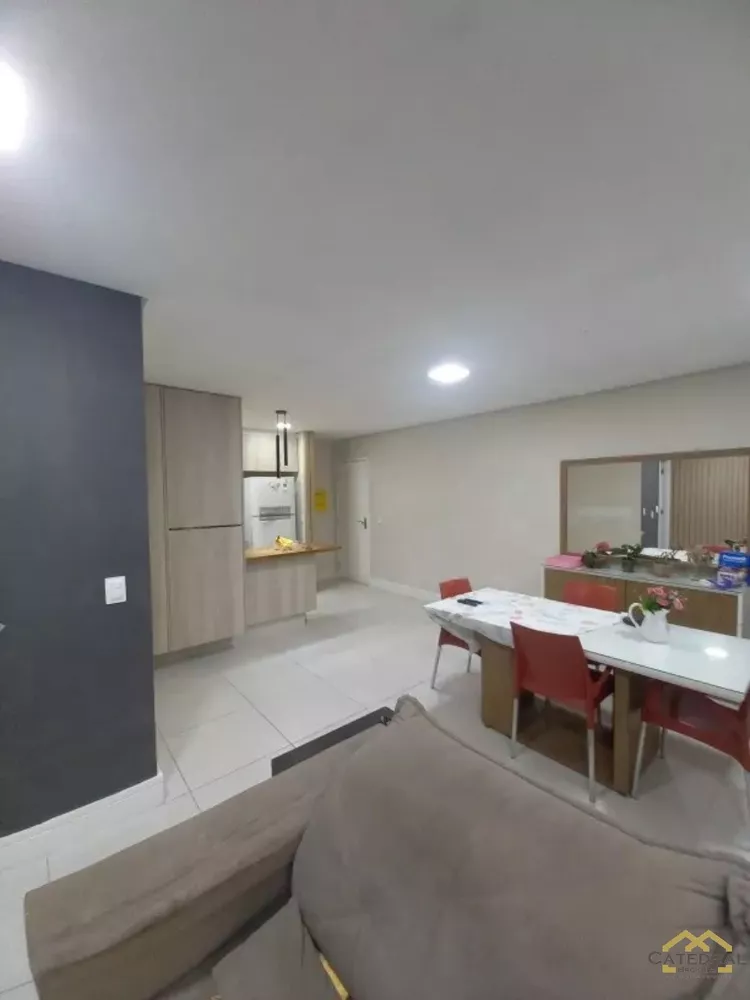 Apartamento à venda com 2 quartos, 83m² - Foto 3