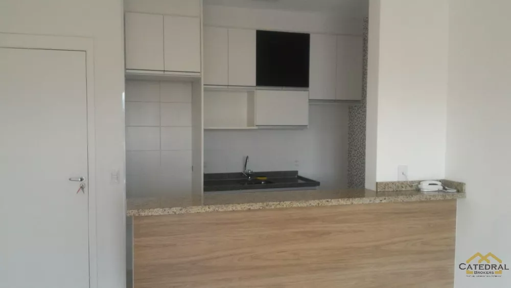 Apartamento para alugar com 3 quartos, 71m² - Foto 3