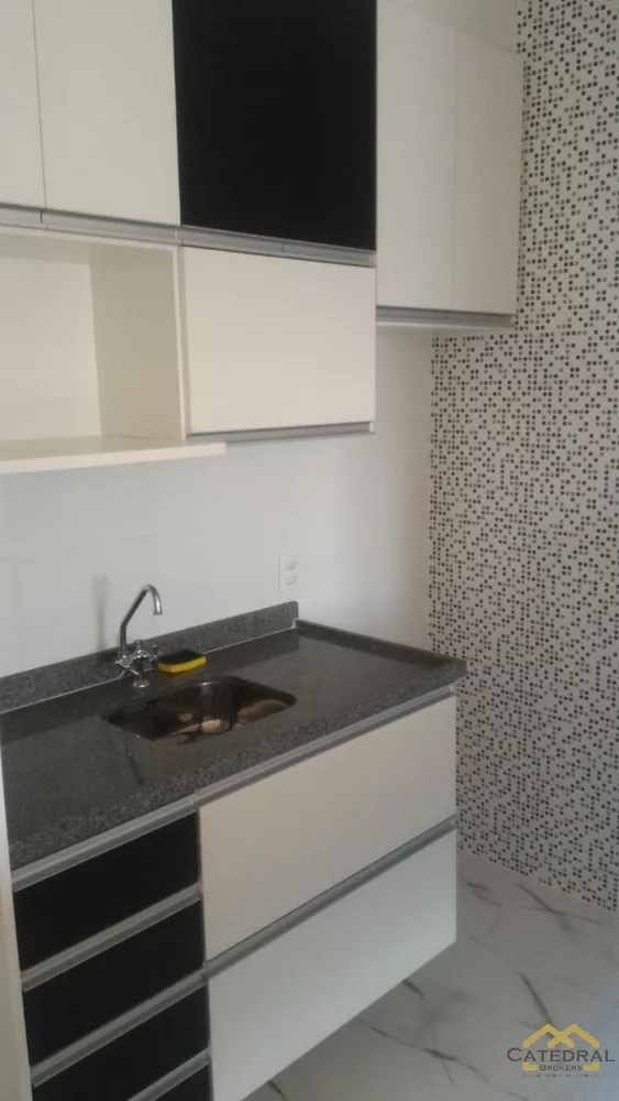 Apartamento para alugar com 3 quartos, 71m² - Foto 4