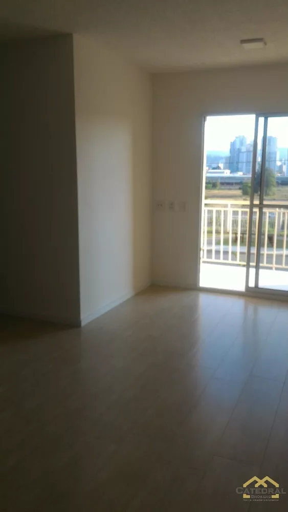 Apartamento para alugar com 3 quartos, 71m² - Foto 2