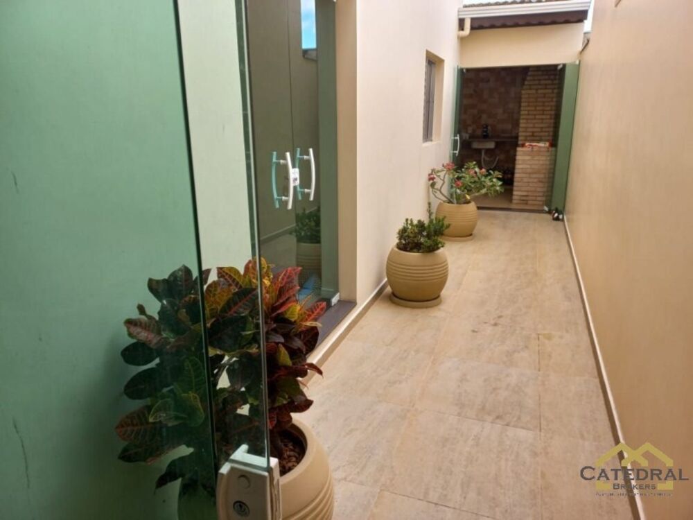 Casa à venda com 3 quartos, 250m² - Foto 7