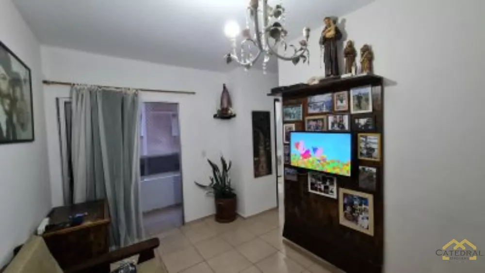 Apartamento à venda com 2 quartos, 60m² - Foto 2