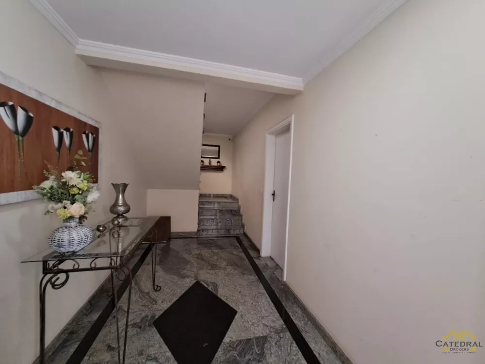 Sobrado à venda com 5 quartos, 363m² - Foto 4