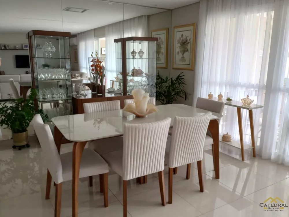 Apartamento à venda com 3 quartos, 163m² - Foto 2