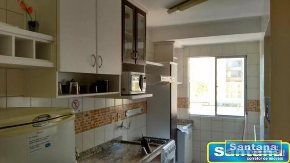 Apartamento à venda com 2 quartos, 64m² - Foto 3