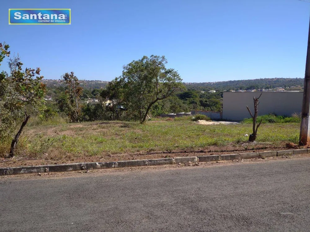 Loteamento e Condomínio, 600 m² - Foto 1