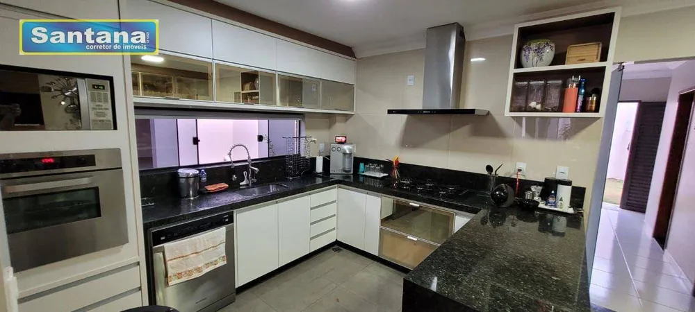 Casa, 5 quartos, 320 m² - Foto 2