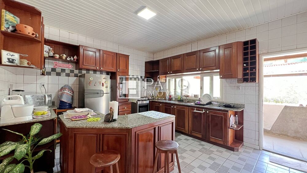Casa à venda e aluguel com 3 quartos, 460m² - Foto 3