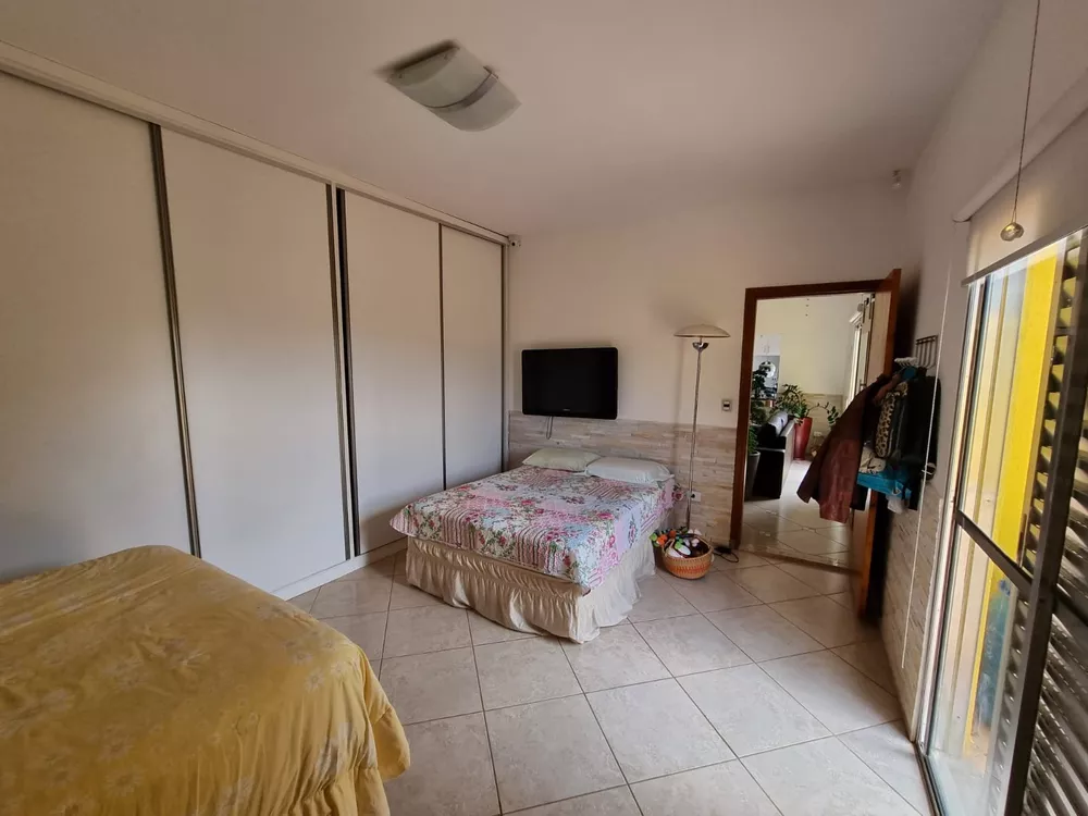 Casa à venda com 2 quartos, 450m² - Foto 15