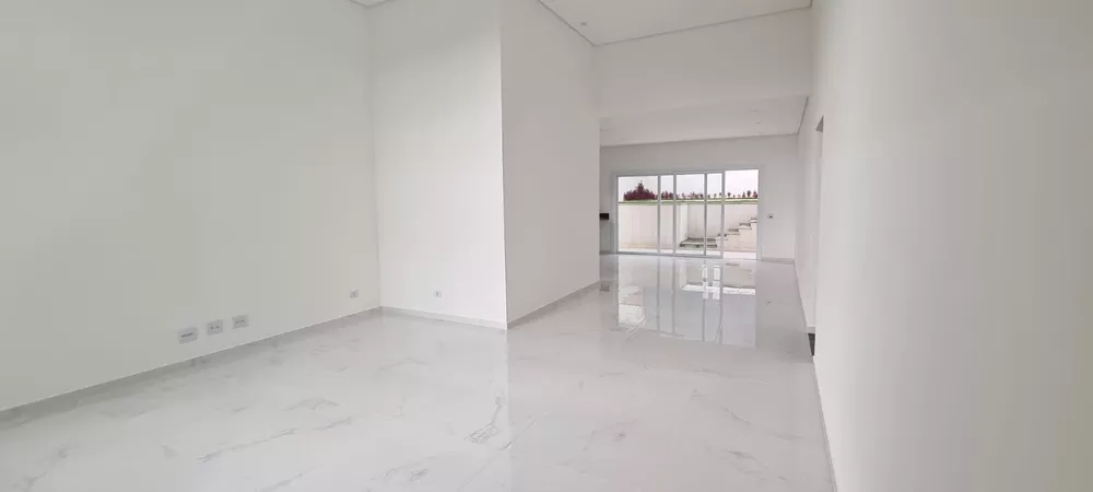 Casa à venda com 3 quartos, 280m² - Foto 4