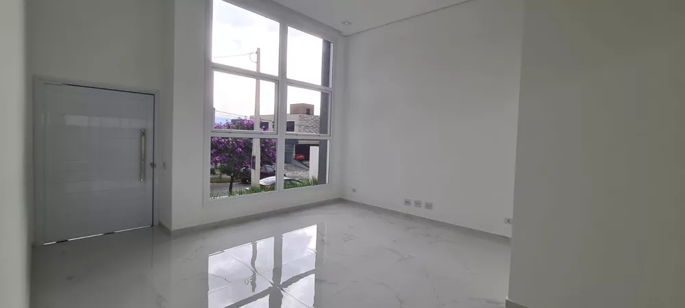 Casa à venda com 3 quartos, 280m² - Foto 2