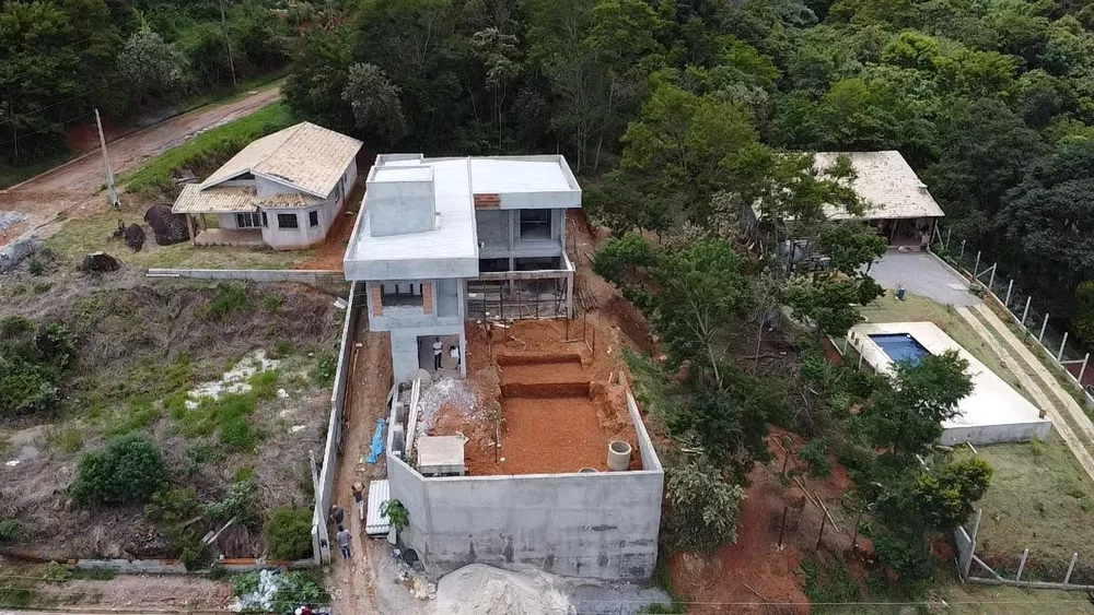 Casa à venda com 4 quartos, 306m² - Foto 15