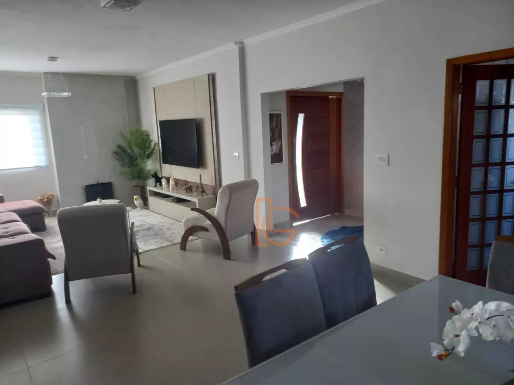 Casa à venda com 3 quartos, 270m² - Foto 3