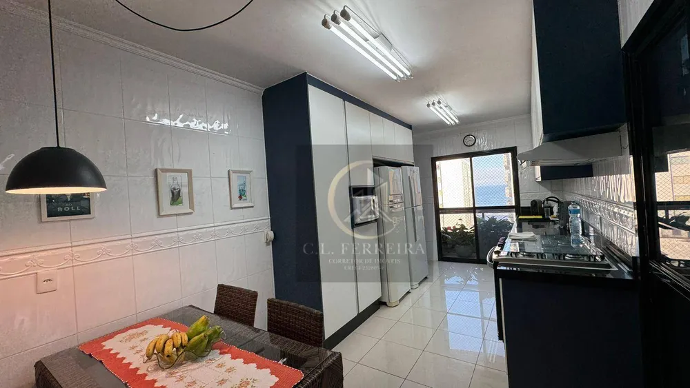 Cobertura, 3 quartos, 196 m² - Foto 2