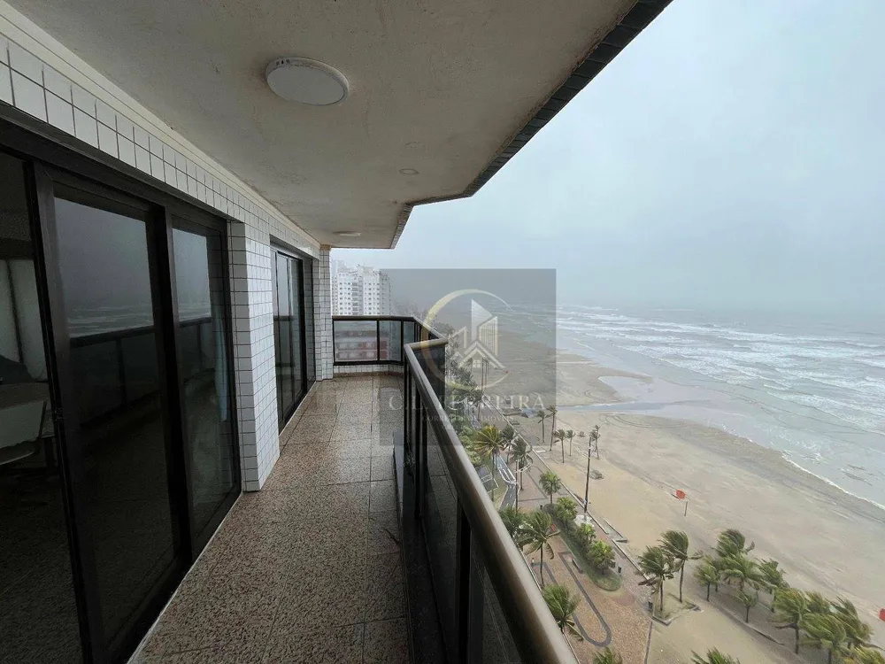 Apartamento, 3 quartos, 240 m² - Foto 1