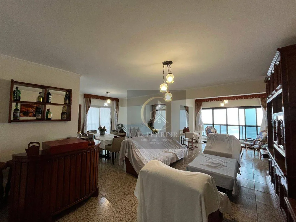Apartamento, 3 quartos, 240 m² - Foto 1