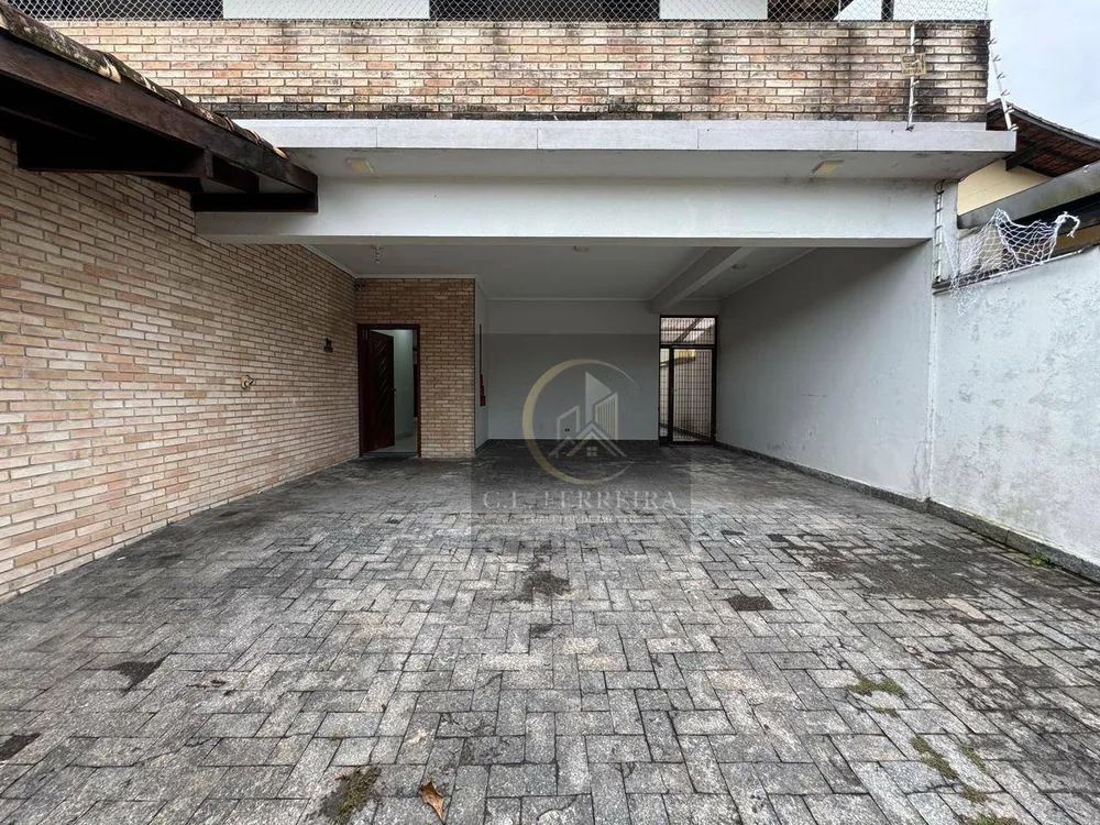 Sobrado, 4 quartos, 297 m² - Foto 2