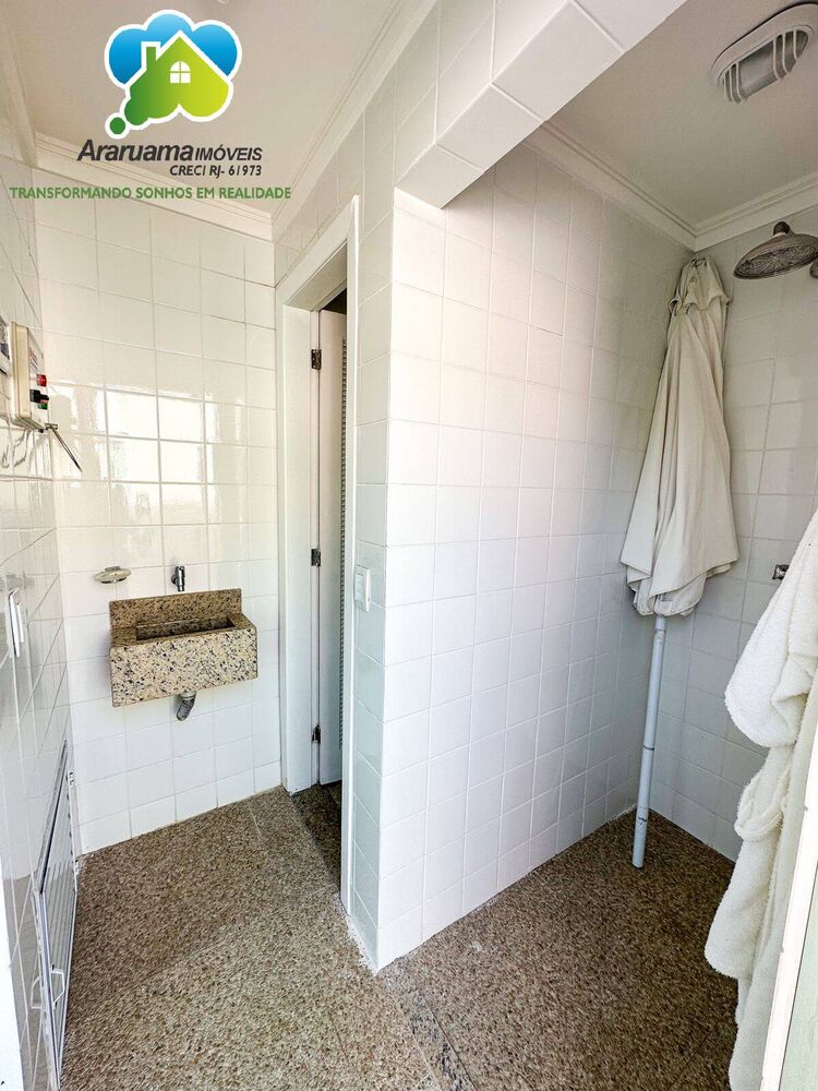 Casa à venda com 3 quartos, 334m² - Foto 14