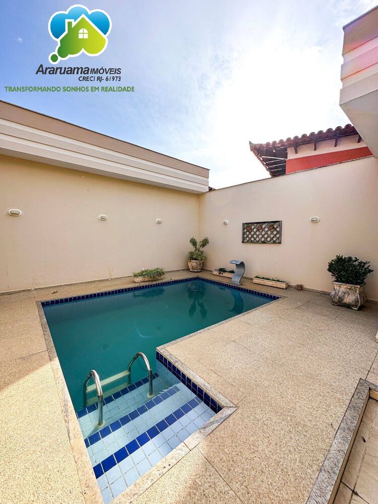 Casa à venda com 3 quartos, 334m² - Foto 4