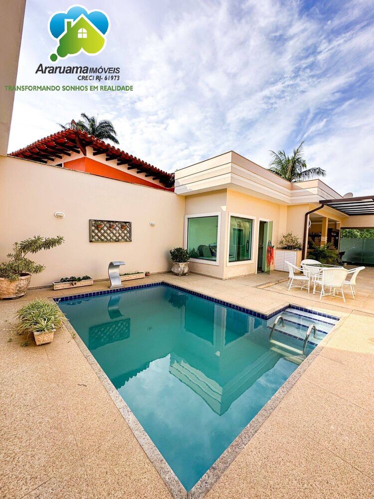 Casa à venda com 3 quartos, 334m² - Foto 5