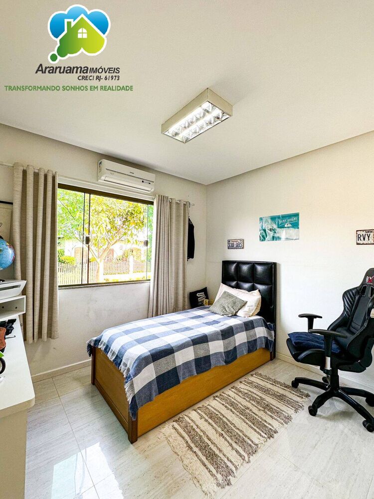 Casa à venda com 3 quartos, 334m² - Foto 10
