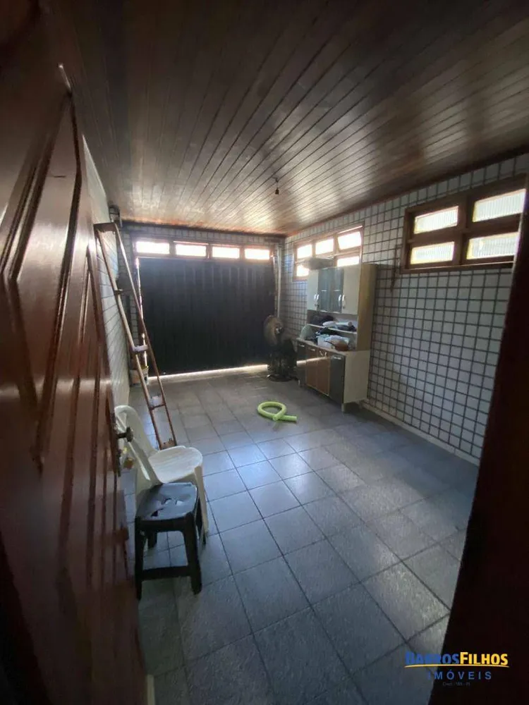 Casa, 6 quartos, 247 m² - Foto 1