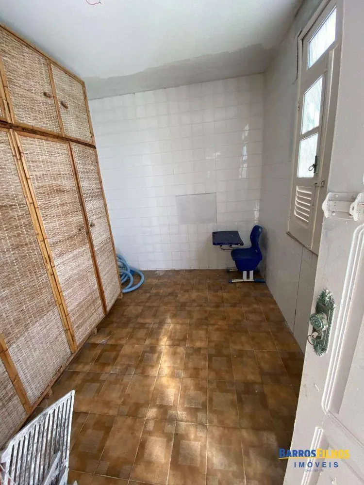 Casa, 6 quartos, 247 m² - Foto 2