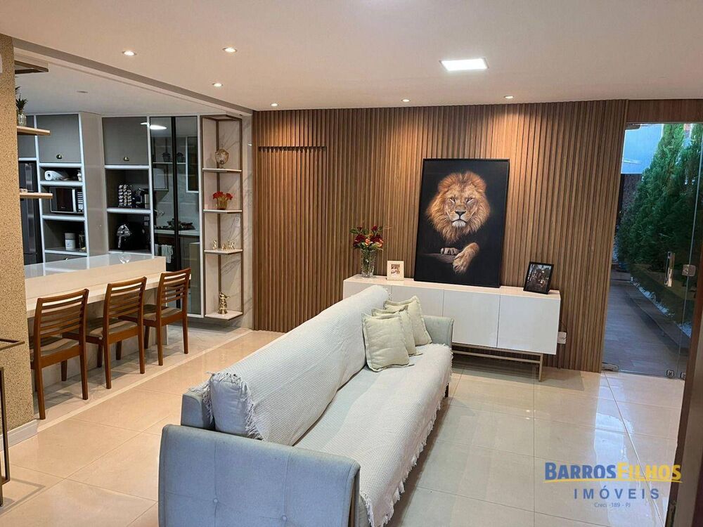 Casa à venda com 3 quartos, 209M2 - Foto 1
